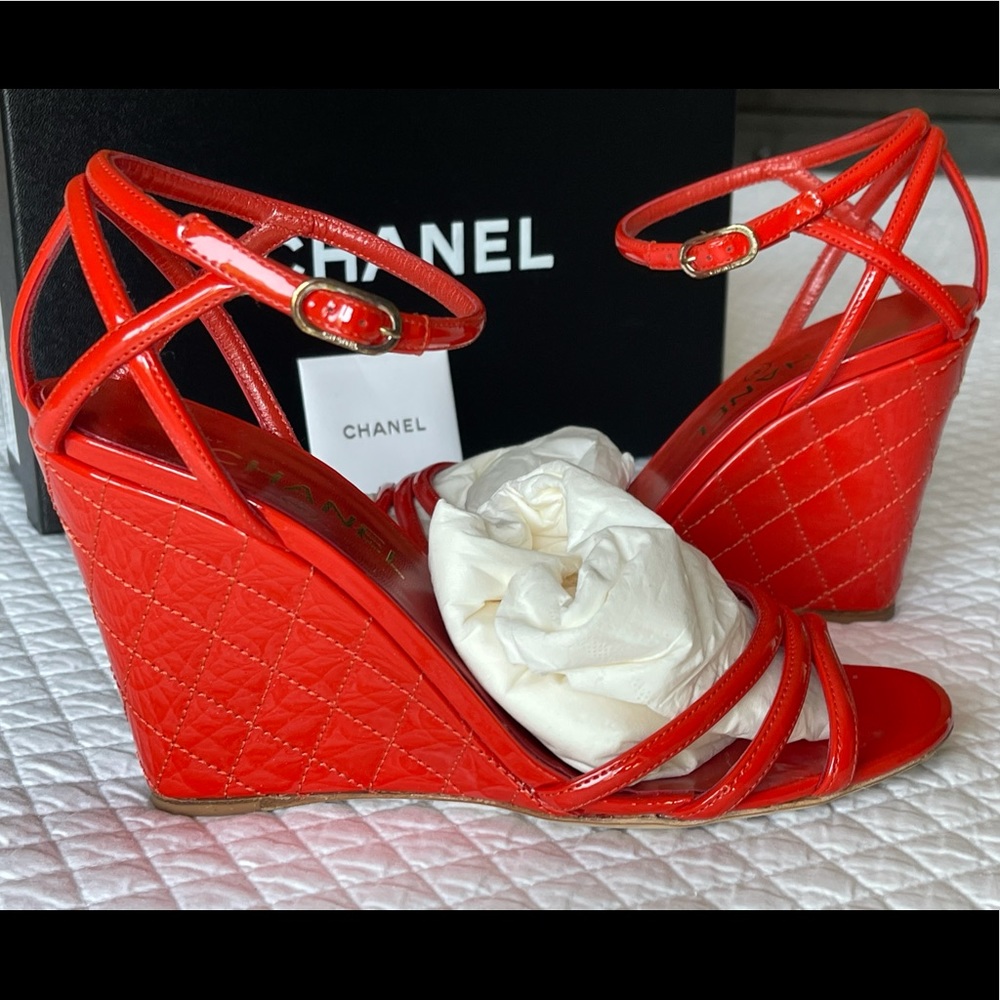 Chanel Orange Patent quilted Wedge 38.5